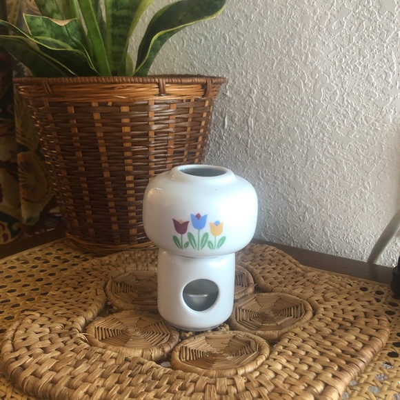 Vintage Tulip Ceramic Two Piece Potpourri/Oil Warmer/Simmer - Picture 2 of 12